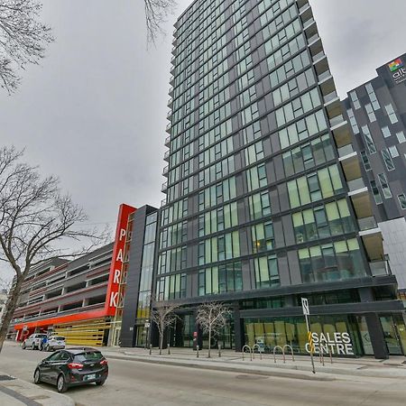 Luxury Skyline Condo In Downtown Free 24/7 Parking Winnipeg Exteriér fotografie