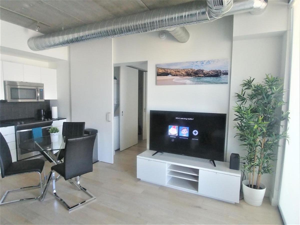 Luxury Skyline Condo In Downtown Free 24/7 Parking Winnipeg Exteriér fotografie