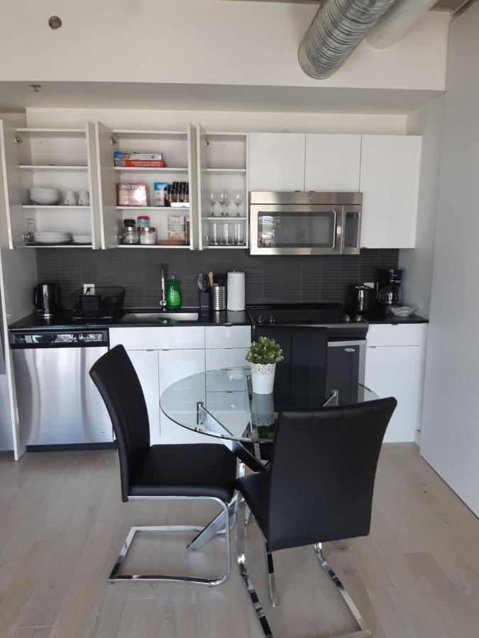 Luxury Skyline Condo In Downtown Free 24/7 Parking Winnipeg Exteriér fotografie