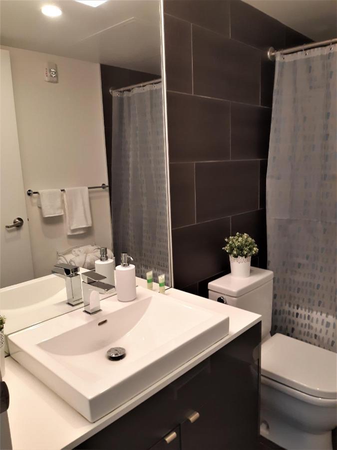 Luxury Skyline Condo In Downtown Free 24/7 Parking Winnipeg Exteriér fotografie