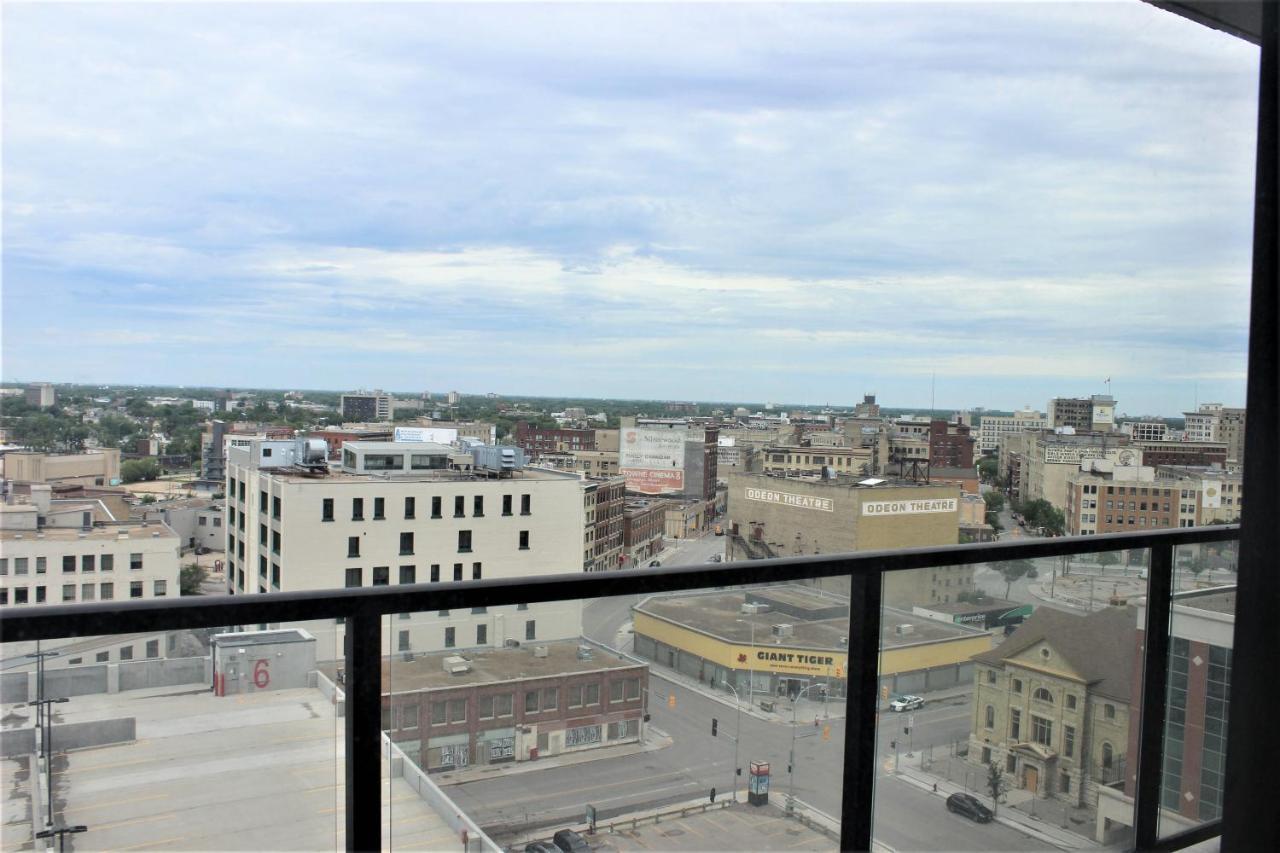 Luxury Skyline Condo In Downtown Free 24/7 Parking Winnipeg Exteriér fotografie