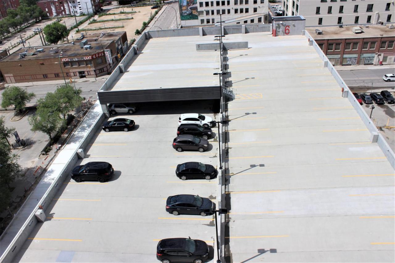 Luxury Skyline Condo In Downtown Free 24/7 Parking Winnipeg Exteriér fotografie